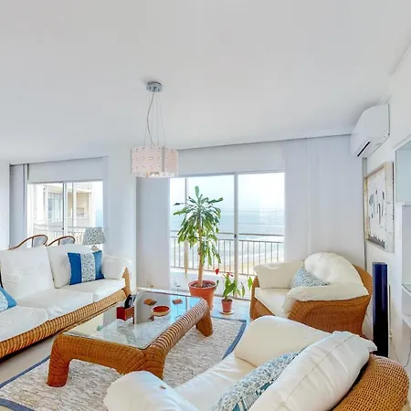Oceana Suites Opus Alpha Apartment